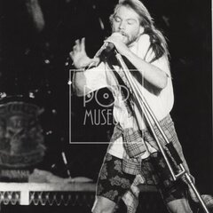 GUNS N' ROSES