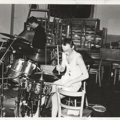 HUDBA PRAHA (JASNÁ PÁKA)