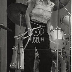 KRATOCHVÍLOVÁ, JANA