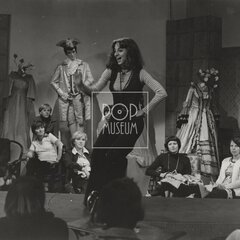 KRATOCHVÍLOVÁ, JANA