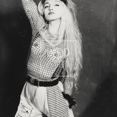 KRATOCHVÍLOVÁ, JANA