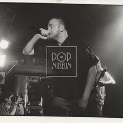 KURTIZÁNY Z 25. AVENUE kredity