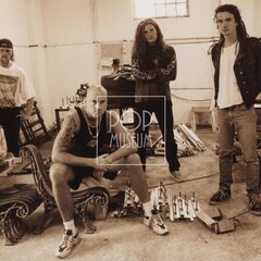 KURTIZÁNY Z 25. AVENUE kredity