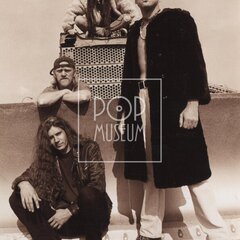 KURTIZÁNY Z 25. AVENUE kredity