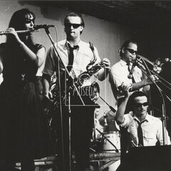 LAURA A JEJÍ TYGŘI