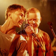 MŇÁGA A ŽĎORP (& Slepé střevo a Happyend)