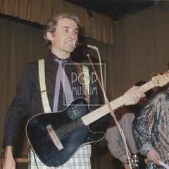 NAHORU PO SCHODIŠTI DOLŮ BAND