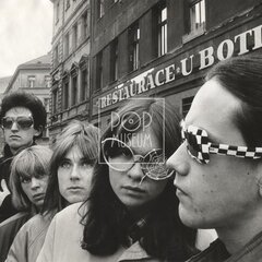 NAHORU PO SCHODIŠTI DOLŮ BAND