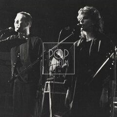 NĚCO, CO HÝBE UŠIMA