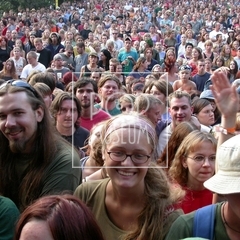 2003, publikum na Trutnově. Foto Miroslav Lédl