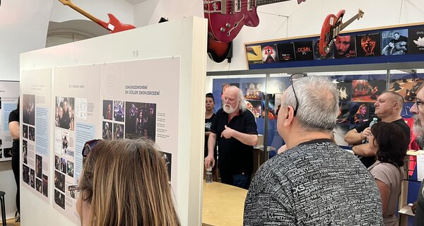 Další komentovka výstavy s Karlem Denišem