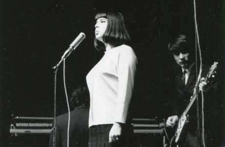 PŘENOSILOVÁ, YVONNE