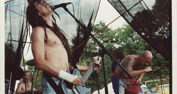 KURTIZÁNY Z 25. AVENUE kredity