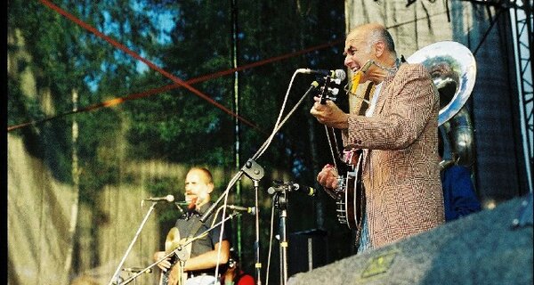 TRUTNOV OPEN AIR MUSIC FESTIVAL 2000 objektivem Miroslava Lédla 