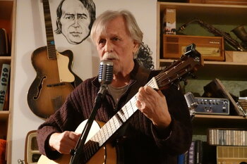 z vernisáže Černý na tahu