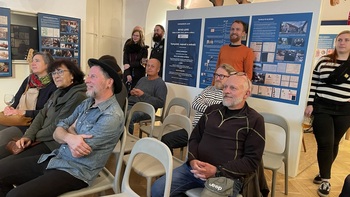 Koncert Hobosexuálů a přednáška Aleše Opekara