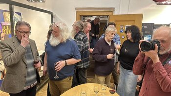 z vernisáže Černý na tahu