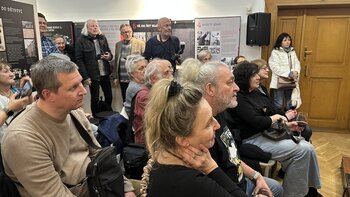 z vernisáže Černý na tahu